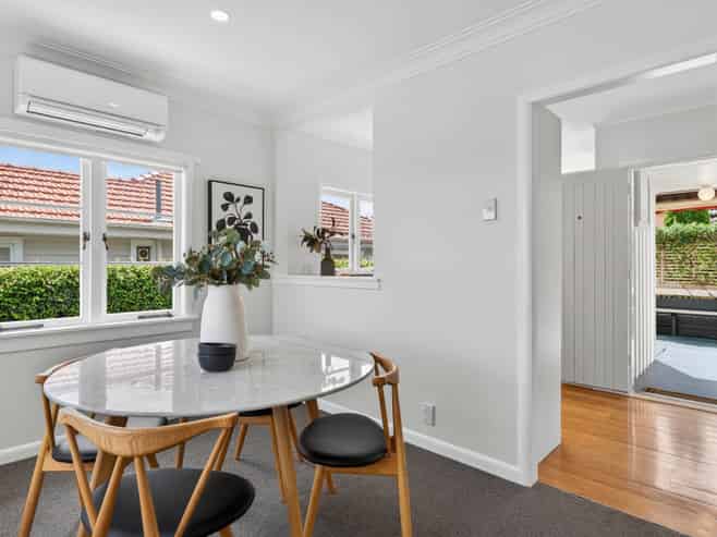 7 Temple Street, Meadowbank