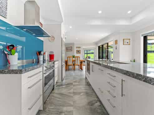 13 Te Awa Place, Red Beach