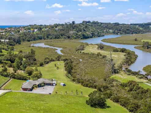 13 & 13a Te Awa Place, Red Beach