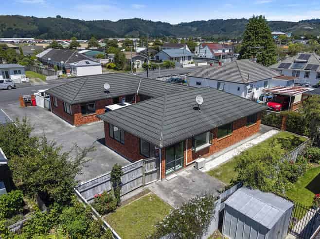 30A and B Ararino Street, Trentham