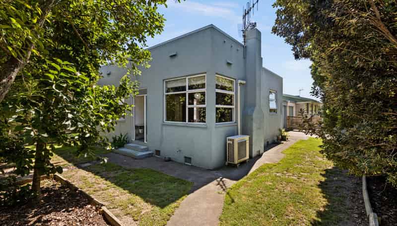 114 Mayfair Avenue, Mayfair