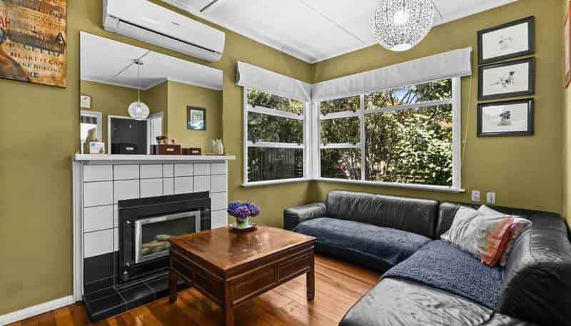 114 Mayfair Avenue, Mayfair