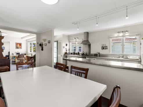 101 Clawton Street, Westown