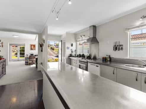 101 Clawton Street, Westown