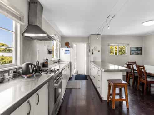 101 Clawton Street, Westown