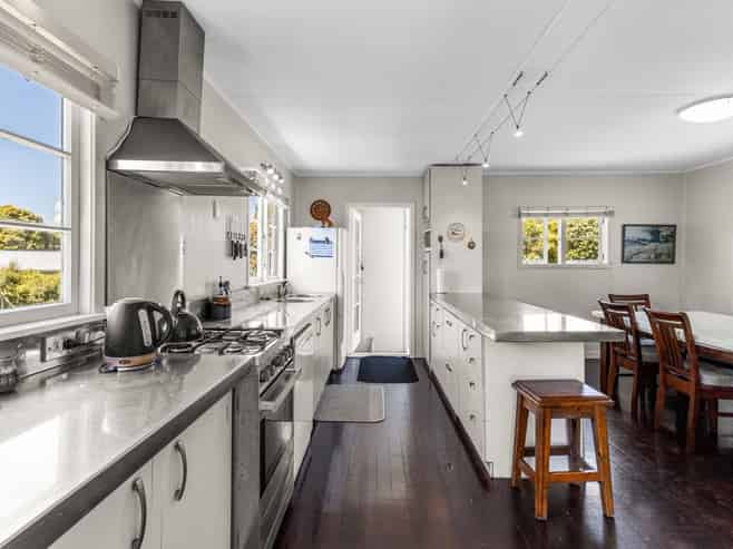 101 Clawton Street, Westown