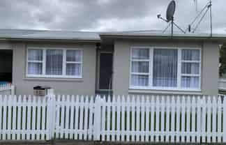 10 Eton Place, Levin