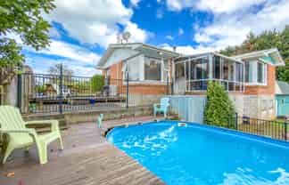 109 Main Road, Tirau