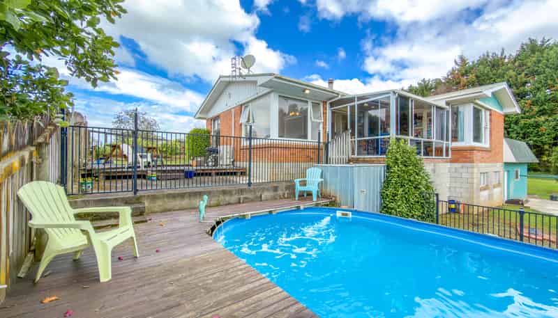 109 Main Road, Tirau