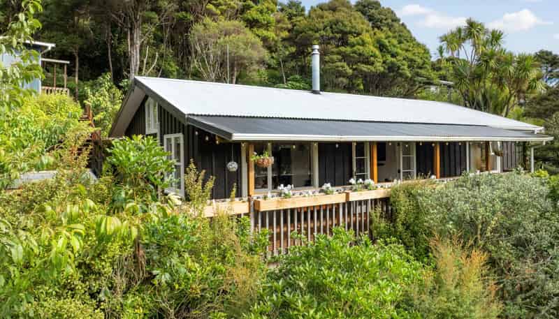 198 Scenic Drive, Titirangi