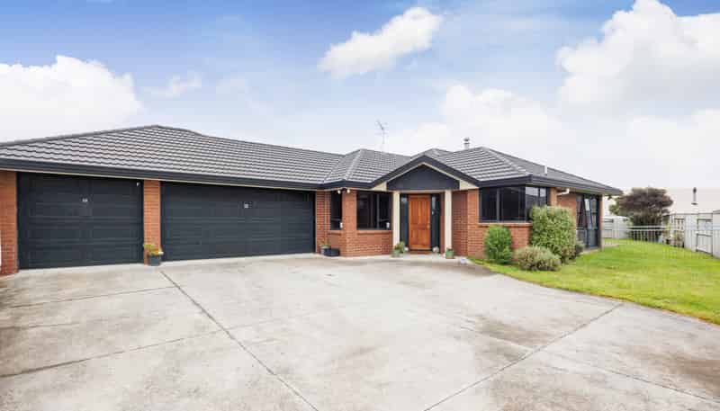 12 Walnut Grove, Kelvin Grove