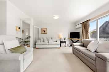 52b Queens Grove, Lower Hutt