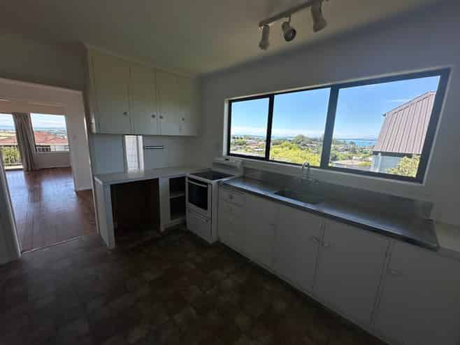 12 Copperfield Terrace, Mellons Bay