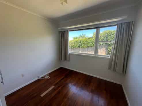 12 Copperfield Terrace, Mellons Bay