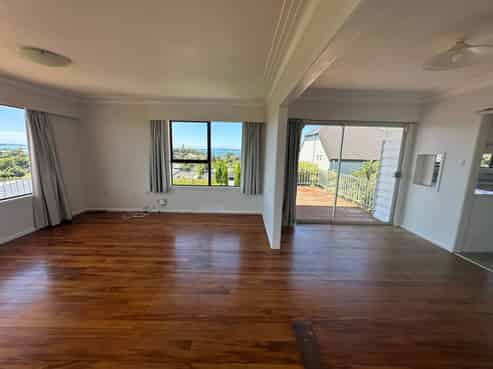 12 Copperfield Terrace, Mellons Bay