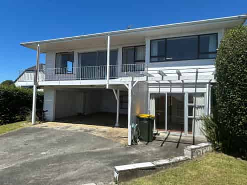 12 Copperfield Terrace, Mellons Bay