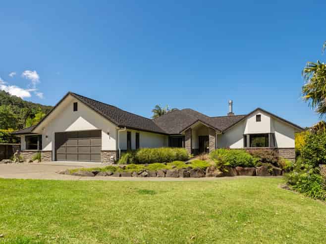 80 Tarapatiki Drive, Whitianga