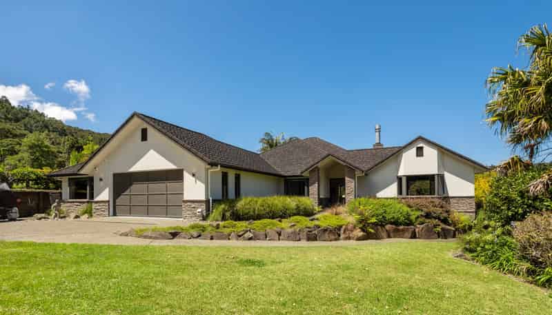 80 Tarapatiki Drive, Whitianga