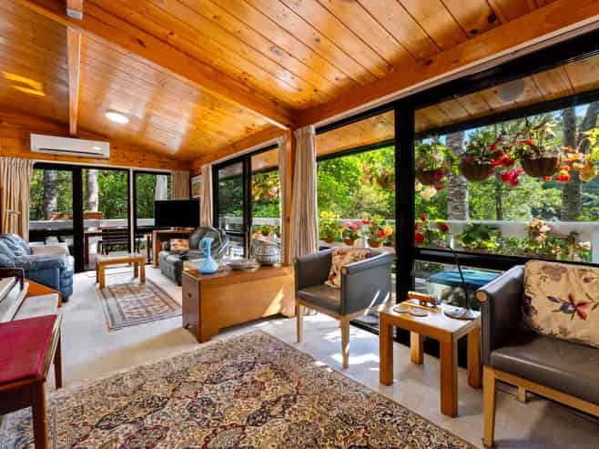 89 Brick Bay Drive, Sandspit