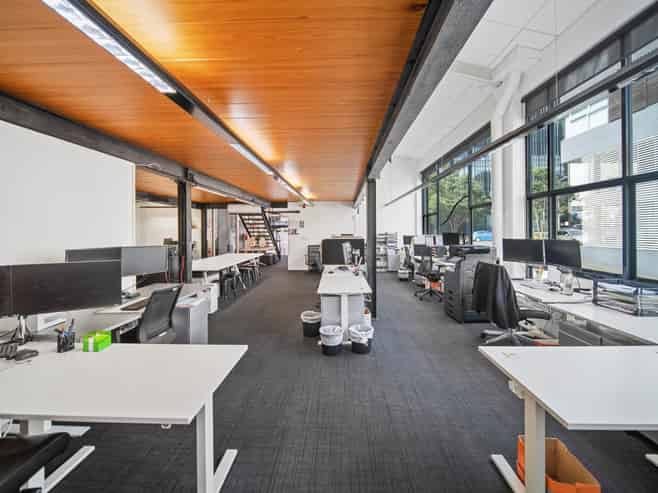 STRATEGIC CORNER POSITION
