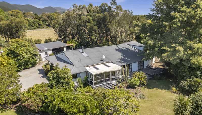 444 Paton Road, Hope