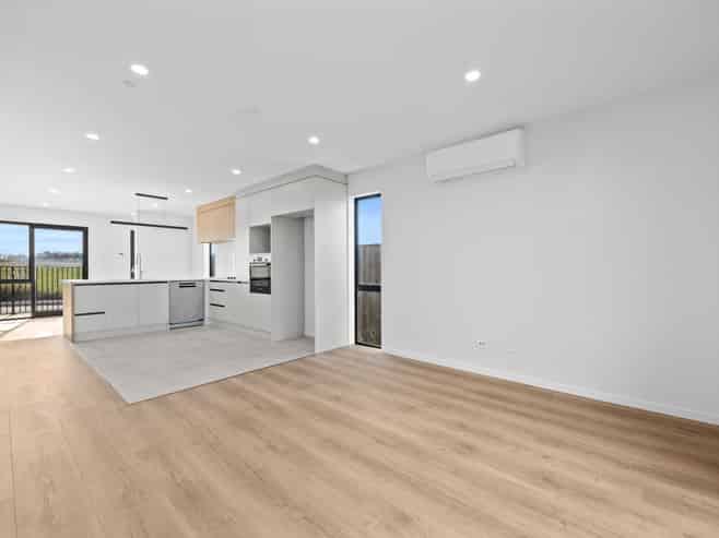 8 Harikoa Way, Karaka