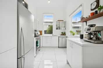 9 Plymouth Street, Karori