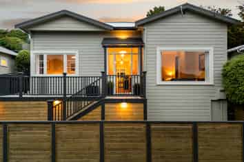 9 Plymouth Street, Karori