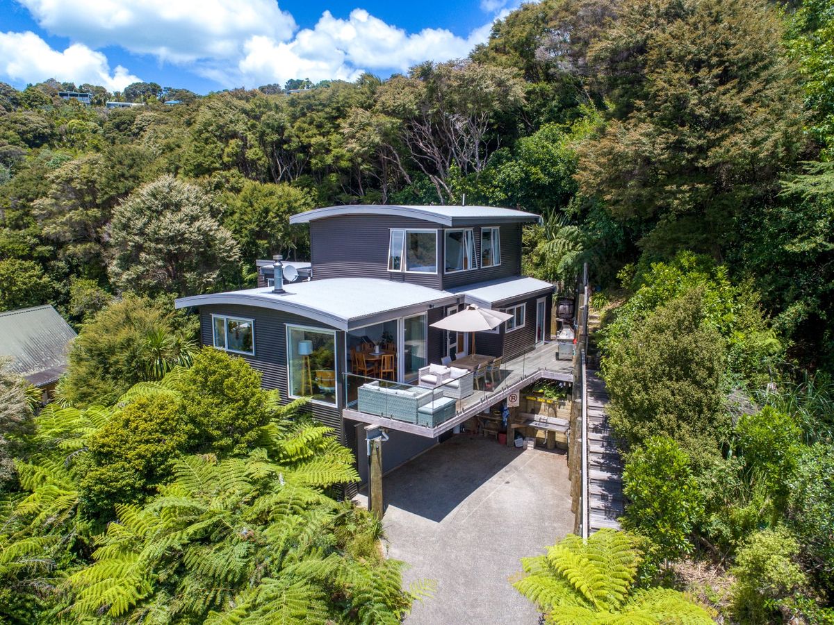 18 Victoria Road North, Onetangi, Waiheke Island, Auckland - Photo 1