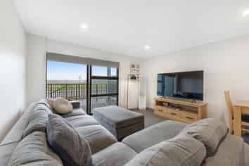 103/26 Shortfin Place, Flat Bush