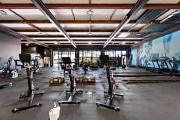 Available NOW!! Extra Carparks Negotiable