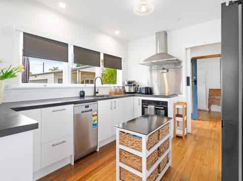 15 Denby Crescent, Tikipunga