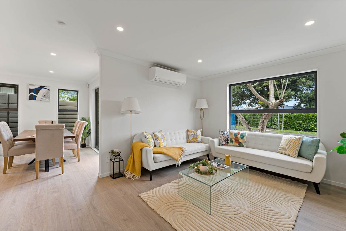 Master Warranty + Garage + Master Bedroom - Mehr