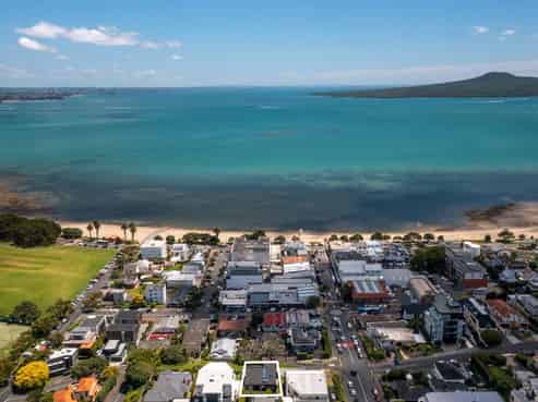 4 Keys Terrace, St Heliers