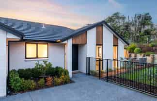 6 Martingale Drive, Whitby