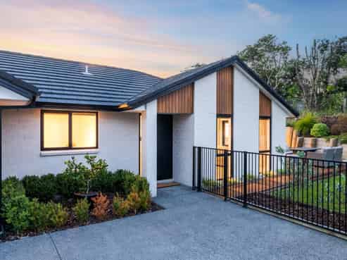 6 Martingale Drive, Whitby