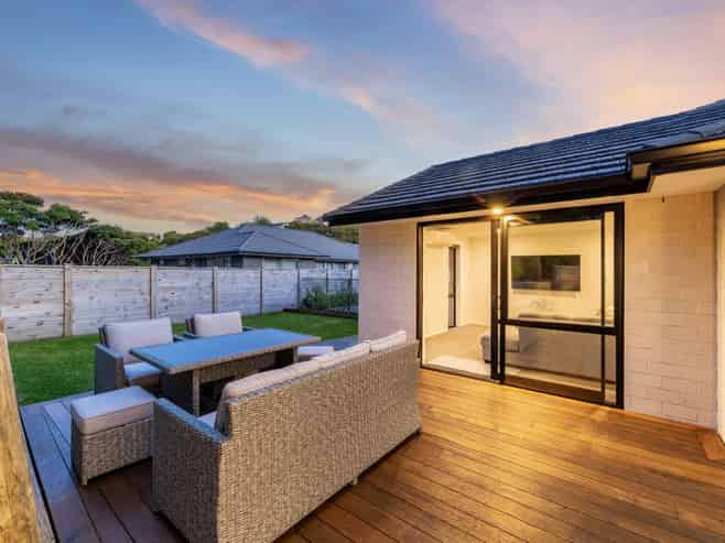 6 Martingale Drive, Whitby