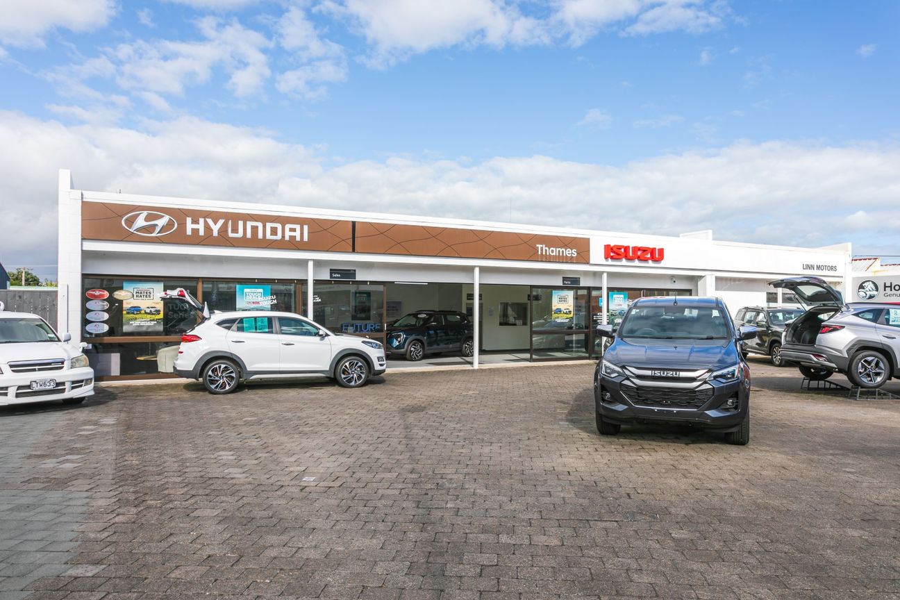 Strategic Thames commercial and retail - Fler