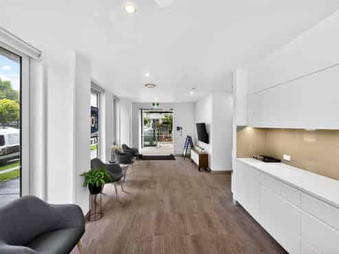 Grey Lynn modern office and showroom