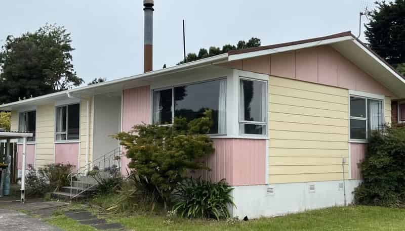 64 Chilcott Road, Henderson