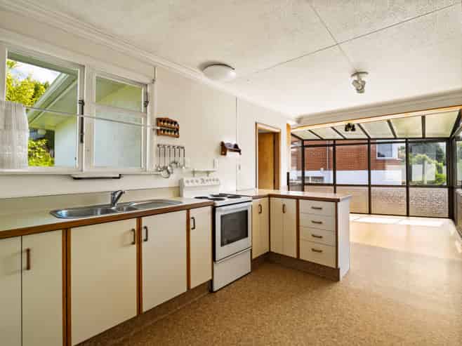 12 Truby King Crescent, Liberton