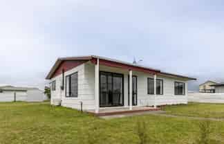 3 Holmes Place, Flaxmere