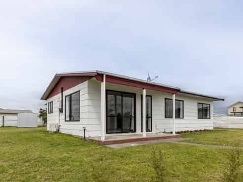 3 Holmes Place, Flaxmere