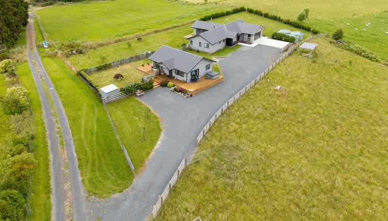 102 Kukutauaki Road, Koputaroa