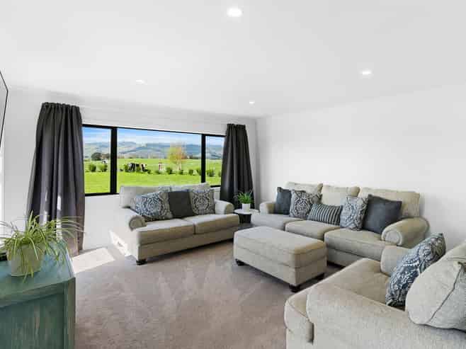 102 Kukutauaki Road, Levin
