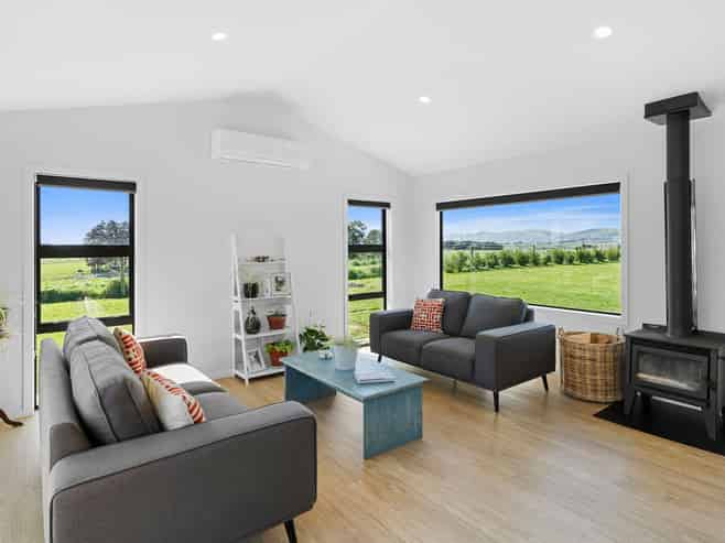 102 Kukutauaki Road, Levin