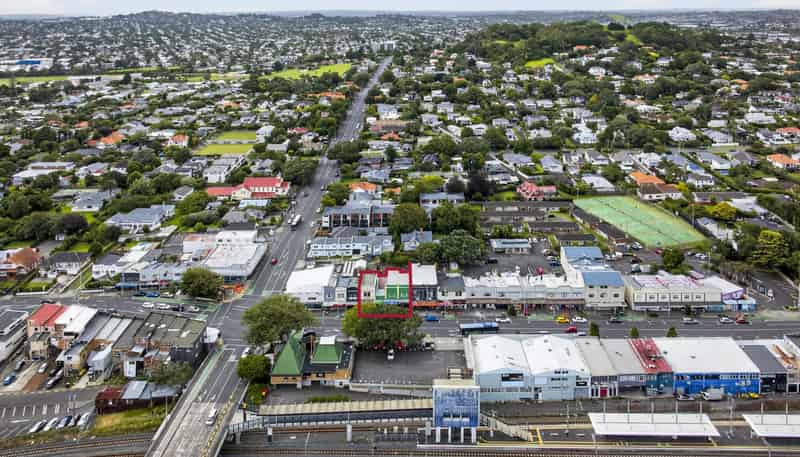 920 and 922-926 New North Road, Mount Albert