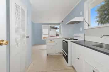 288A Sunset Road, Sunnybrook