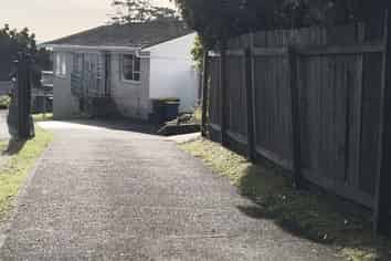 2/25 Tanoa Place, Glendene