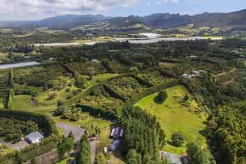 232 Wharawhara Road, Aongatete